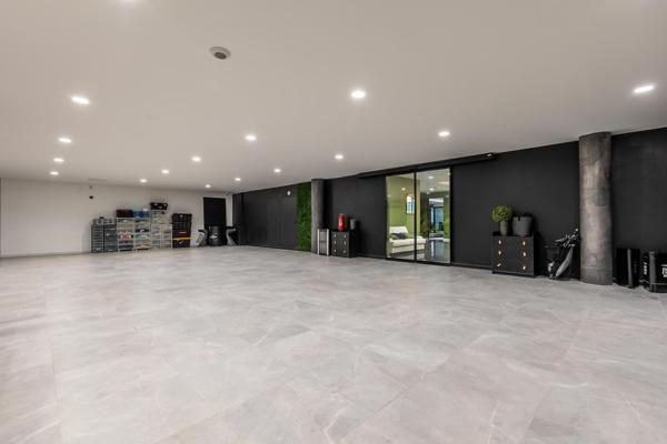 Somptueuse villa de plus de 1 300M² au nord de Montpellier