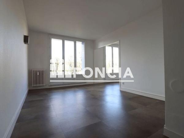 Location Appartement 4 pièces 66 m² - 8 IMPASSE ST JEAN Meylan 38240