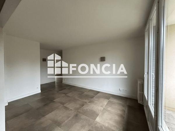 Location Appartement 4 pièces 66 m² - 8 IMPASSE ST JEAN Meylan 38240