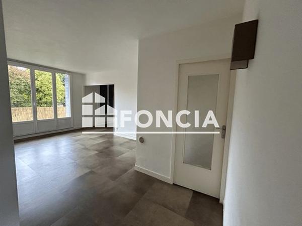 Location Appartement 4 pièces 66 m² - 8 IMPASSE ST JEAN Meylan 38240