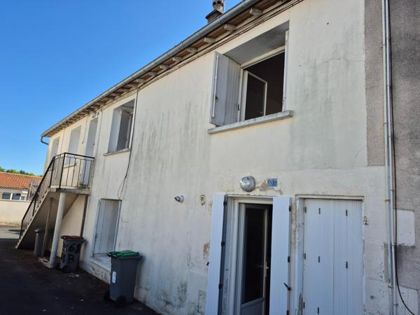 Ensemble immobilier T3 + T2 + 2 garages + 1 grange + Terrain constructible