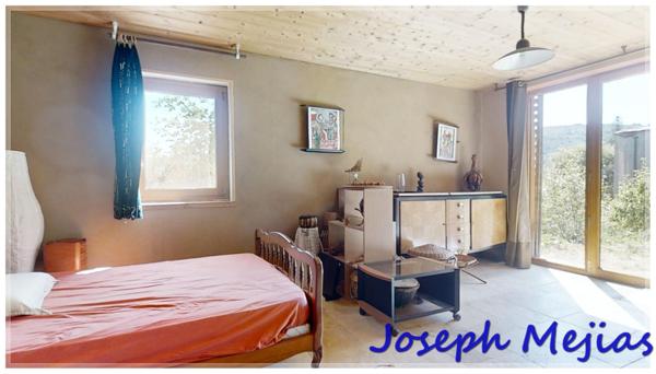 Saint-Étienne-de-Serre (07190) Saint Etienne de Serres, Maison bioclimatique 144 m², 4 chambres, terrain 700 m²