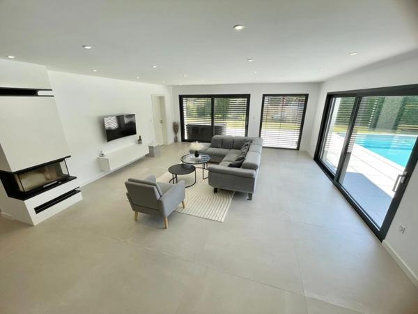 Villa de 177 m2 à vendre, 7 pièces avec piscine à BURNHAUPT LE BAS (68)