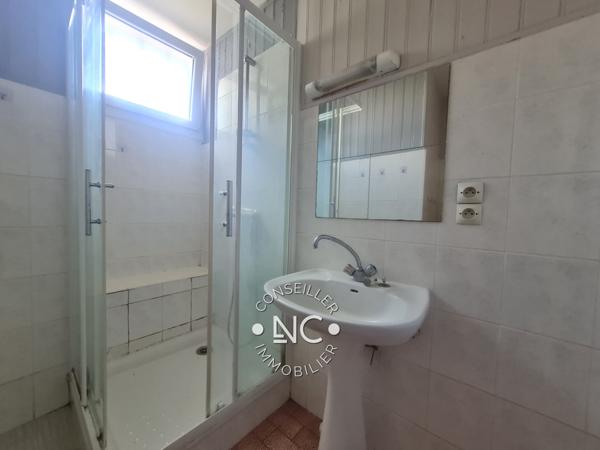 Maison de Bourg 114 m² 3/4 chambres sur 240 m²