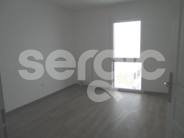 Location 2 Pieces 46 59960 Neuville En Ferrain 16 0321 01 0304