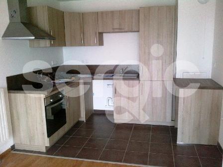 Location 2 Pieces 46 59960 Neuville En Ferrain 16 0321 01 0304