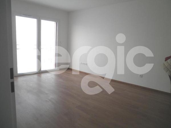 Location 2 Pieces 46 59960 Neuville En Ferrain 16 0321 01 0304