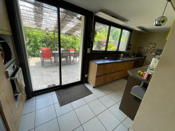 Projet familial, deux Maisons, Grézieu La Varenne 10 pièce(s) 245 m2, jardin, proche du centre