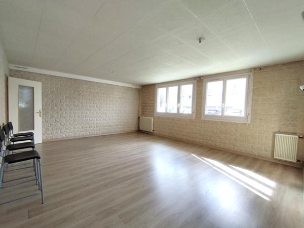 Appartement Saint Pierre Des Corps 5 pièce(s) proche gare TGV, Fil Bleu, écoles, commerces, tram