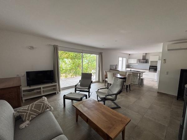 VILLA T5 avec garage et piscine