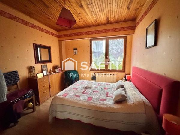 MAISON 3 CHAMBRES + UN LOGEMENT 1 CHAMBRE + LOCAL ET DEPENDANCE 180 M2 A ARDIN !