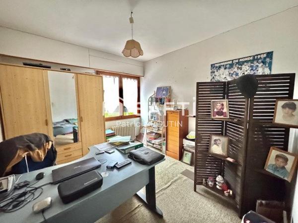 MAISON 3 CHAMBRES + UN LOGEMENT 1 CHAMBRE + LOCAL ET DEPENDANCE 180 M2 A ARDIN !