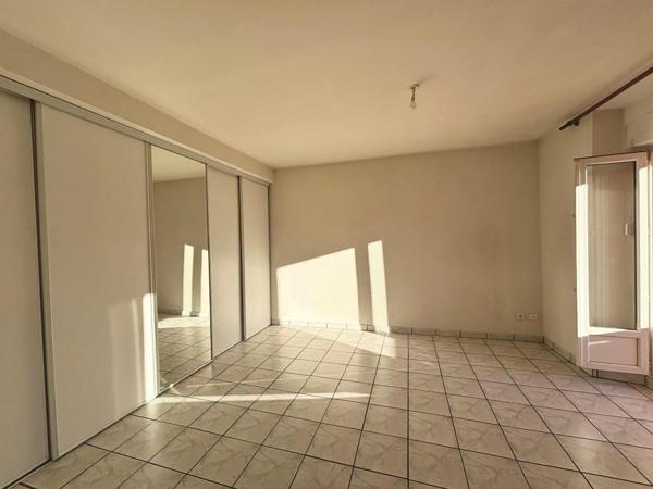 Appartement à louer 3 pièces 68.5m²