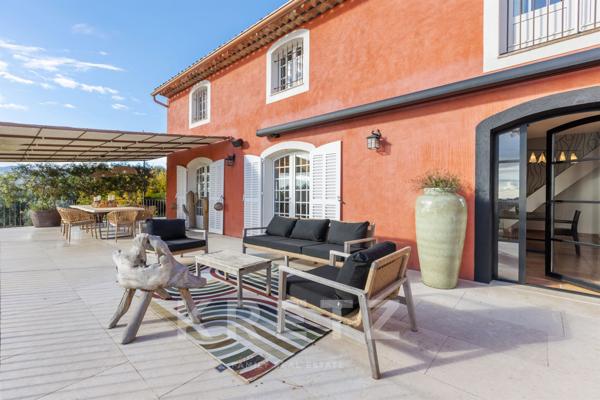 EXCLUSIVITE - Propriété 10 pièces LA ROQUETTE-SUR-SIAGNE