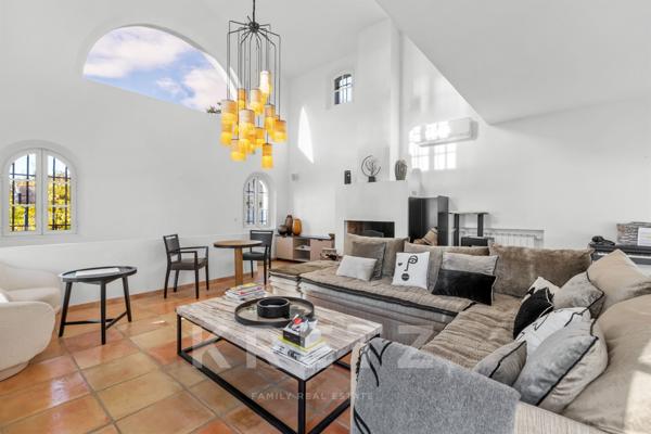 EXCLUSIVITE - Propriété 10 pièces LA ROQUETTE-SUR-SIAGNE
