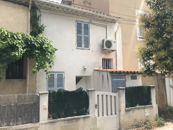 A LOUER - Maison de ville avec jardin - La Valentine.
