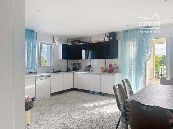 🏡 À vendre – Maison familiale de 145 M² sur sous-sol total à Villemandeur