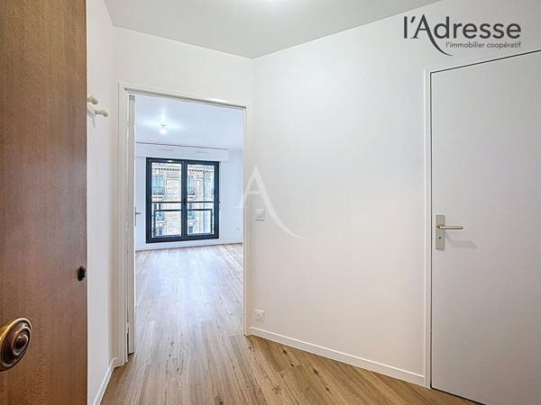 Studio Puteaux/Rue de la République 23.43 m2 Cave + Parking