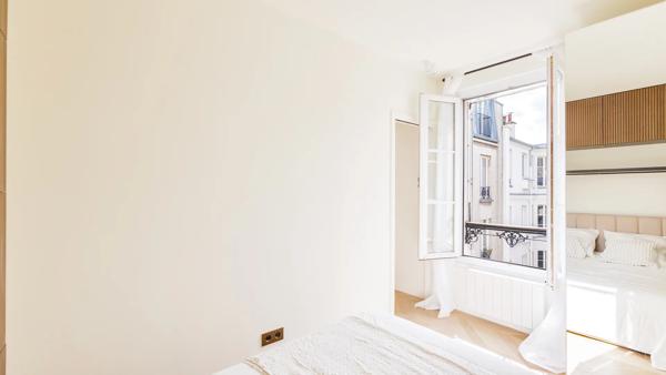 Appartement Paris 18 e - RUE BURQ