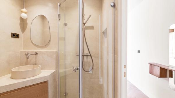 Appartement Paris 18 e - RUE BURQ
