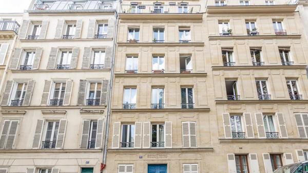 Appartement Paris 18 e - RUE BURQ