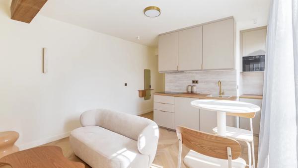 Appartement Paris 18 e - RUE BURQ