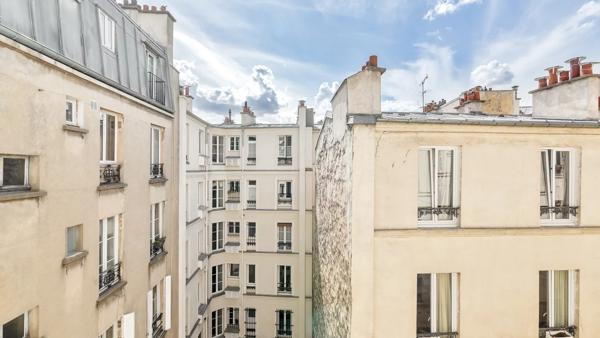 Appartement Paris 18 e - RUE BURQ