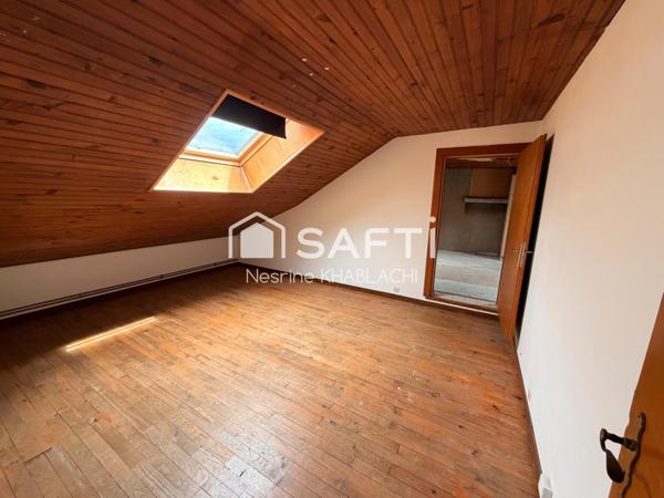 Appartement duplex 165m2 5ch et hangar 200m2
