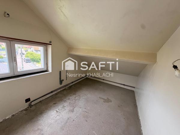 Appartement duplex 165m2 5ch et hangar 200m2