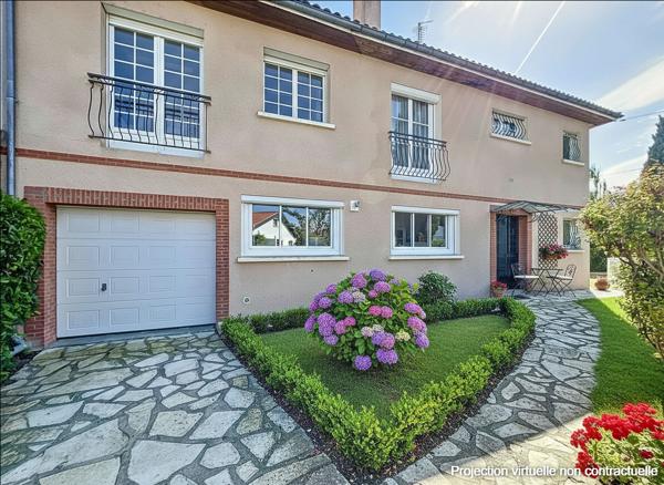 A VENDRE - MURET Secteur Barry - Maison T7 d'environ 196.37 m² avec piscine et garage