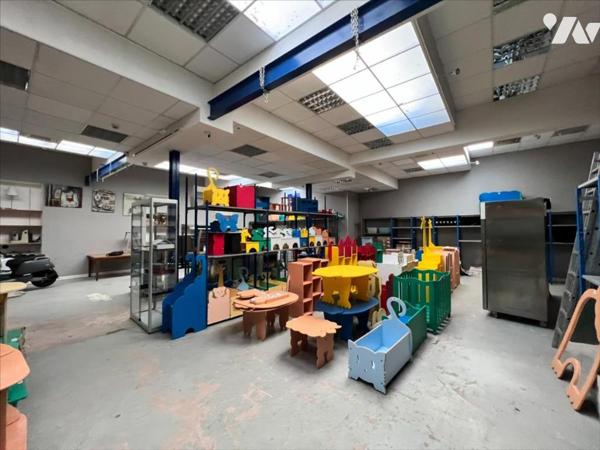 Immeuble à usage mixte 377 m² 92500 RUEIL-MALMAISON
