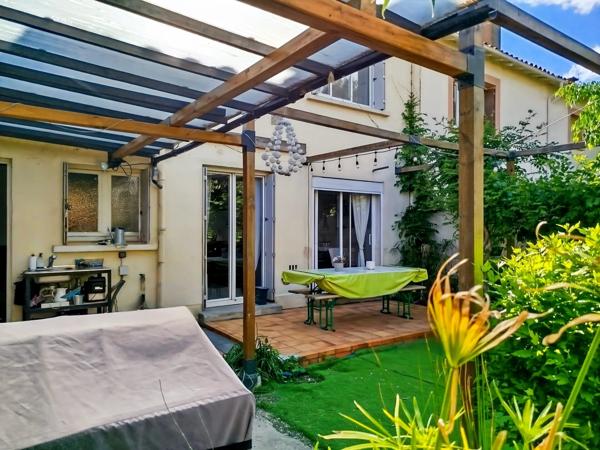 Vente                                                      Maison
                        
                     3 pièces                      82 m2                     à Montpellier