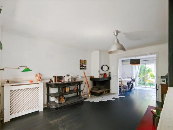 Vente                                                      Maison
                        
                     3 pièces                      82 m2                     à Montpellier