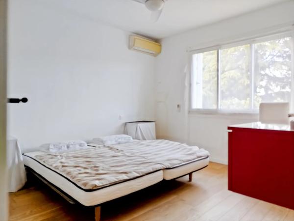 Vente                                                      Maison
                        
                     3 pièces                      82 m2                     à Montpellier