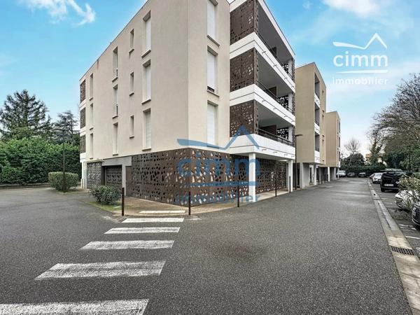 À VENDRE – Appartement T2 dans résidence sécurisée avec Terrasse et parking.