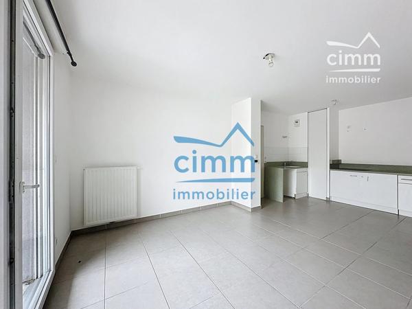À VENDRE – Appartement T2 dans résidence sécurisée avec Terrasse et parking.