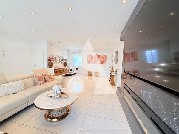 Maison 8 pièces 283 m2