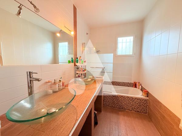 Maison 8 pièces 283 m2