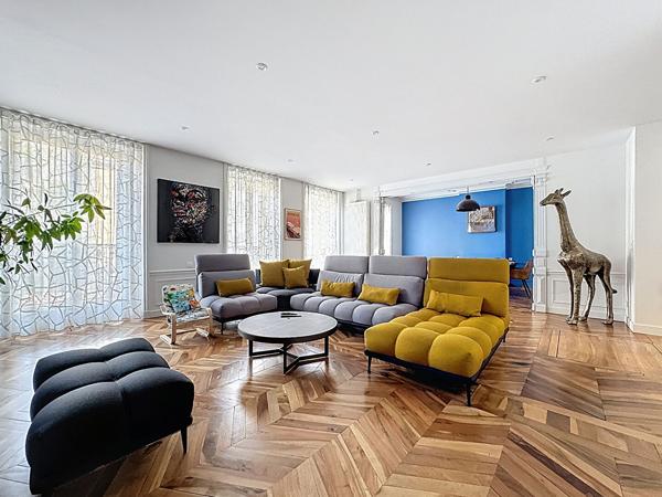 Appartement 4 pièces 155.36 m2