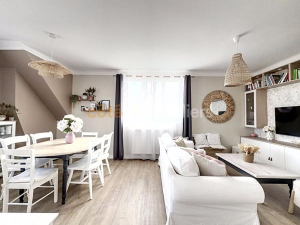 Vente
                Appartement69,14 m² - 4 Pièces -
                    LAGNY SUR MARNE (77400)