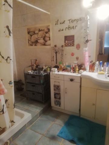  appartement en résidence avec terrasse et parking