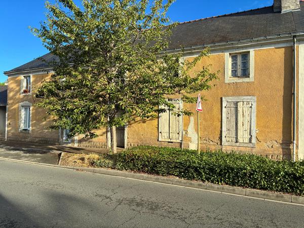 Belle opportunité à 86 800 € : maison 3 chambres à rénover aux Hauts-d'Anjou