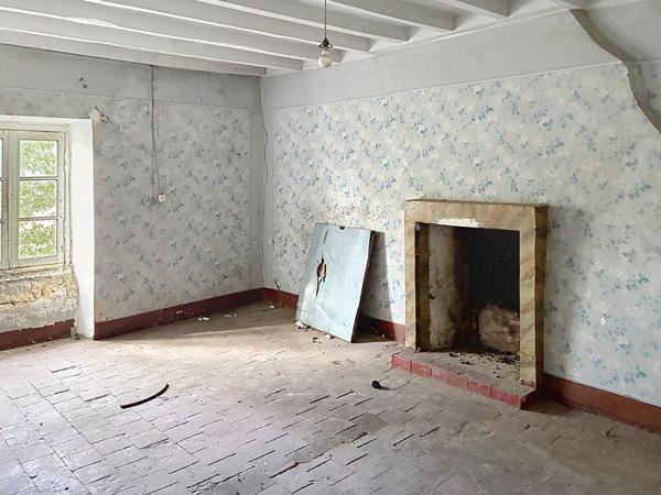 Belle opportunité à 86 800 € : maison 3 chambres à rénover aux Hauts-d'Anjou