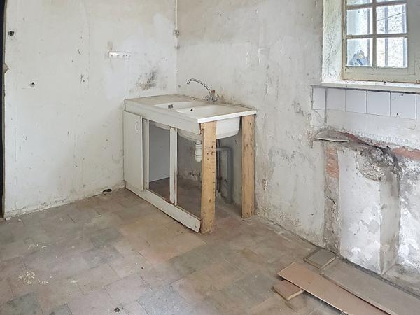 Belle opportunité à 86 800 € : maison 3 chambres à rénover aux Hauts-d'Anjou