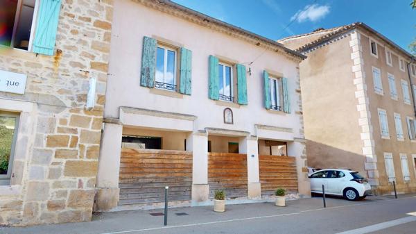 RENNES LES BAINS IMMEUBLE A USAGE MIXTE, HABITATION ET COMMERCE