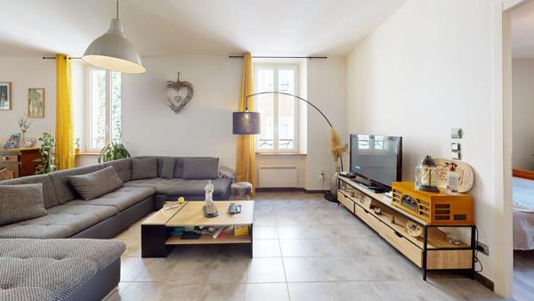 RENNES LES BAINS IMMEUBLE A USAGE MIXTE, HABITATION ET COMMERCE