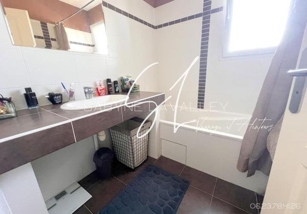 Villa familiale lumineuse et beaux volumes aux portes de Nîmes.