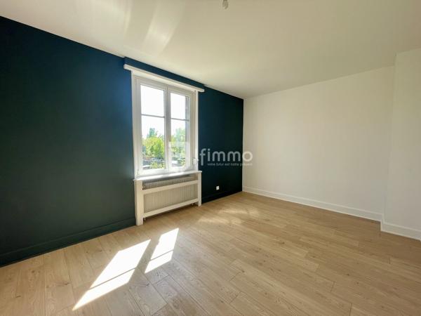 Sous compromis : Appartement de réception dans une maison de maître