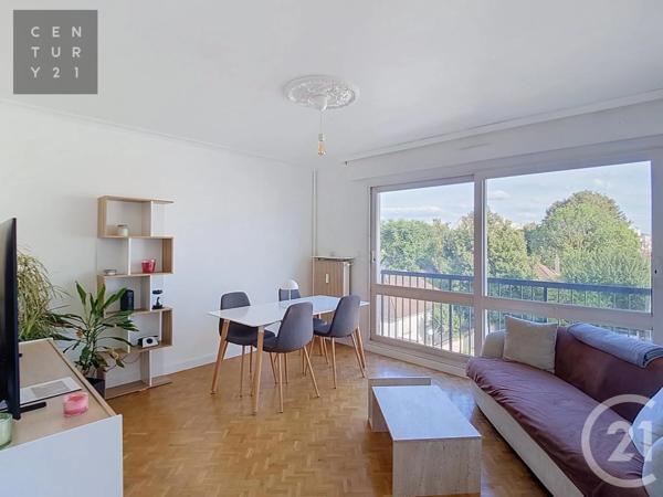 Appartement F3 à vendre  3 pièces - 61 m 2   TROYES  - 10