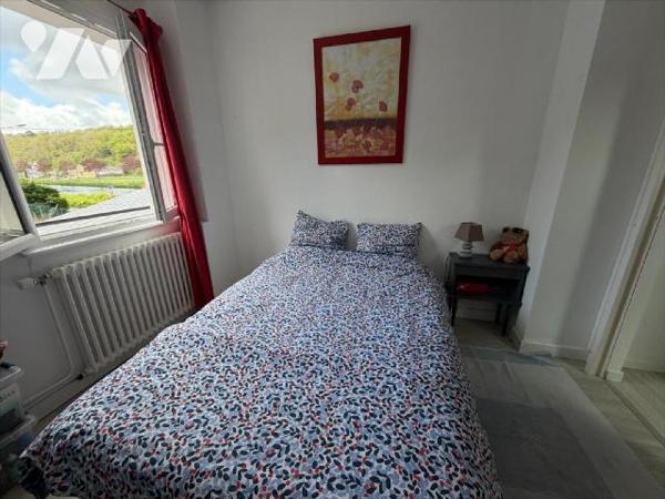 Propriété comprenant -Maison d'habitation rénovée comprenant au rez-de-chaussée : cuisine ,  sa...